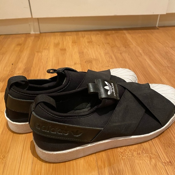 Adidas Black Trainers, never worn (bought in size too large abroad). Size 9. - Picture 5 of 5